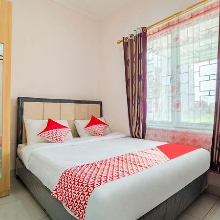 Hotel Oyo 3256 Rukost I8 Karawang Esterno foto