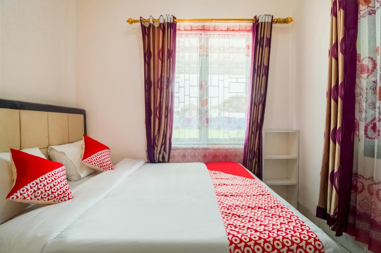 Hotel Oyo 3256 Rukost I8 Karawang Esterno foto