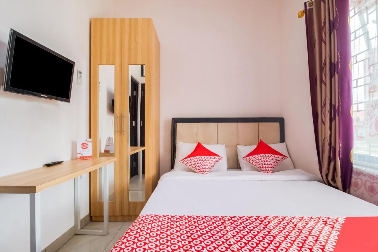 Hotel Oyo 3256 Rukost I8 Karawang Esterno foto
