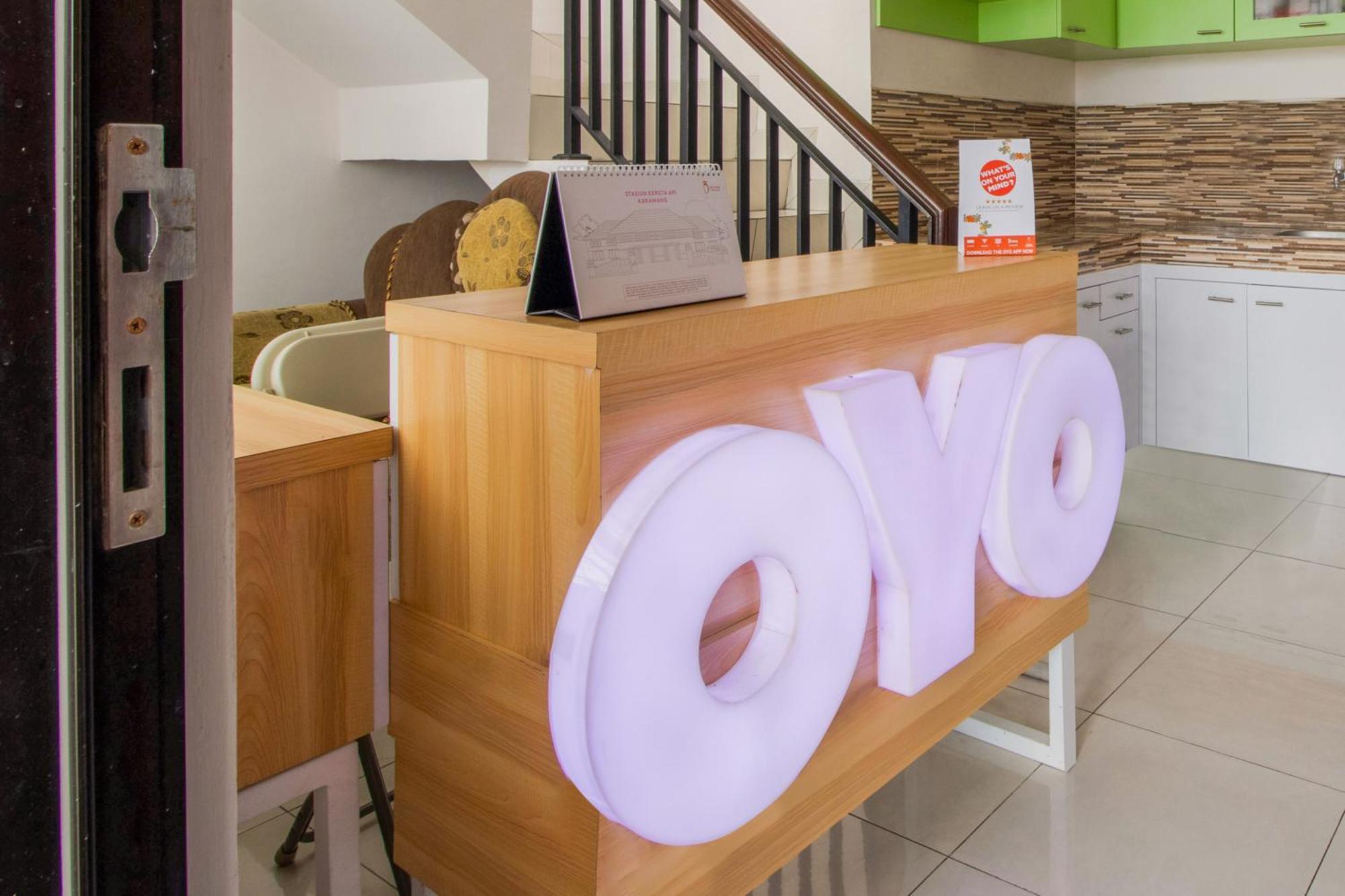 Hotel Oyo 3256 Rukost I8 Karawang Esterno foto
