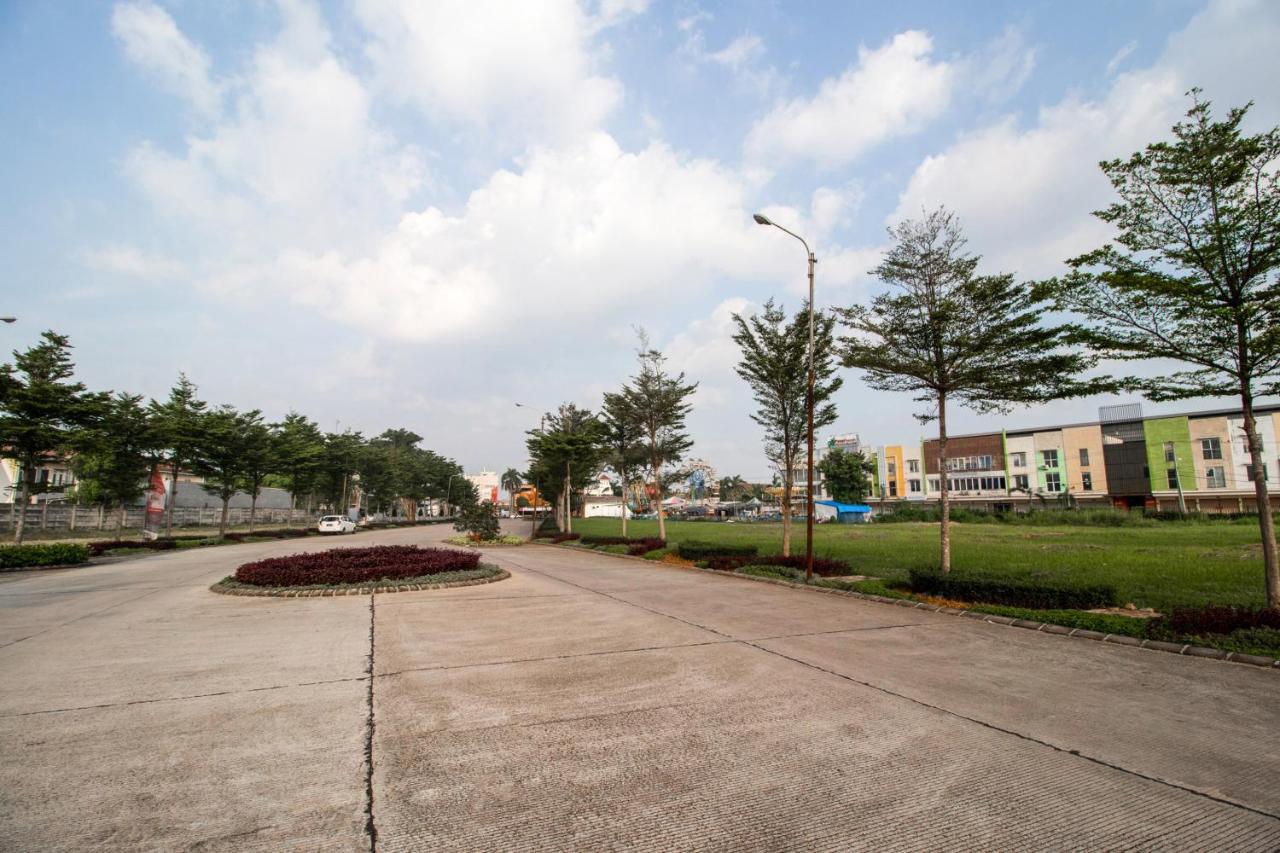 Hotel Oyo 3256 Rukost I8 Karawang Esterno foto